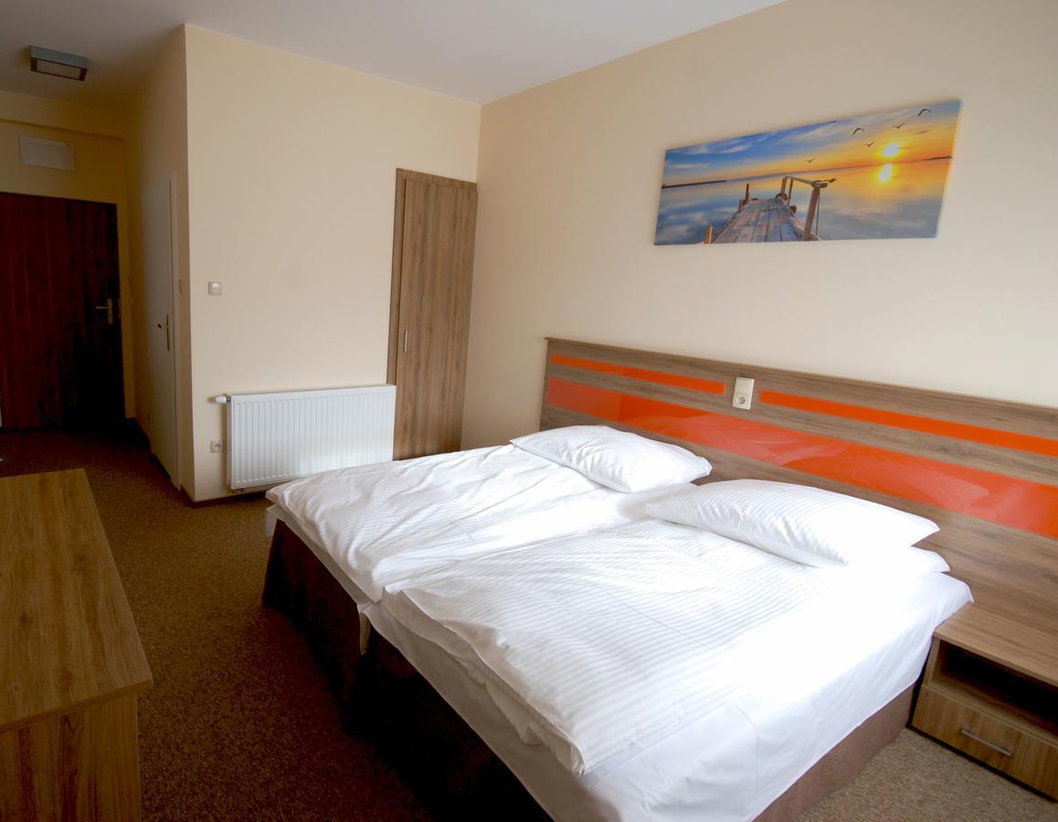 Hotel - Restauracja "Sloneczna" ياروتْشين المظهر الخارجي الصورة
